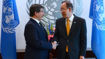 Telefongespräch zwischen Ban Ki-moon und Davutoglu über Libyen