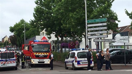 Geiselnahme in Frankreich: Angreifer ermorden Priester in Kirche