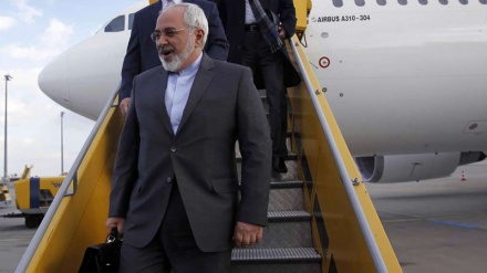 Außenminister Zarif in Armenien eingetroffen