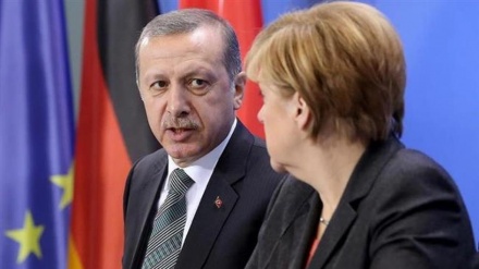 Merkel reist in die Türkei