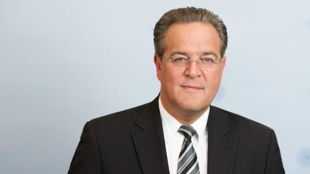 Präsident des Bundespolizeipräsidiums Romann lobt Strategie der iranischen Polizei im Kampf gegen Drogenhandel