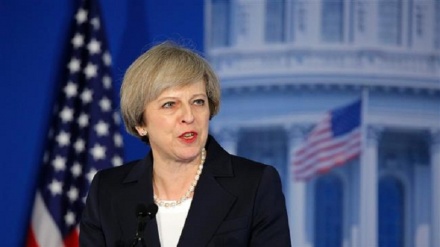 Britische Regierungschefin May kritisiert westliche Einmischung in Angelegenheiten anderer Länder