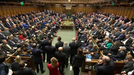 Britisches Unterhaus stimmt für Beginn der Brexit-Verhandlungen