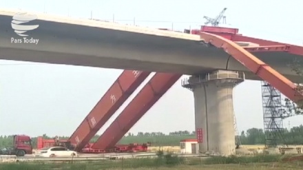 Riesiger Kran in China umgestürzt