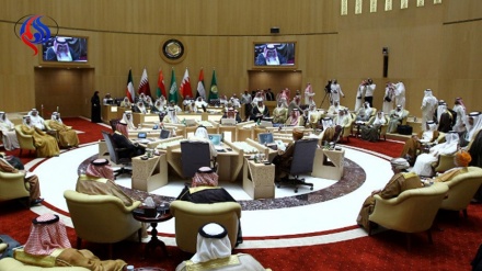 Schlagabtausch zwischen Delegationen aus Saudi-Arabien und Katar veranlasst Aussetzung der Sitzung in Kuwait