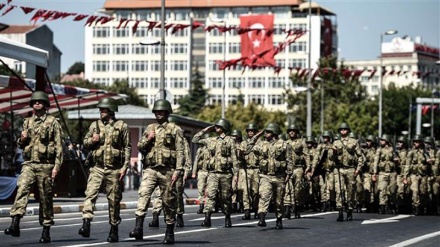 Türkei hat  fünfte Militärgruppe nach Katar entsandt