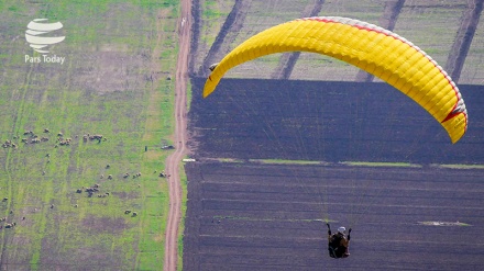 Iran: Paragliding in Kermanschah