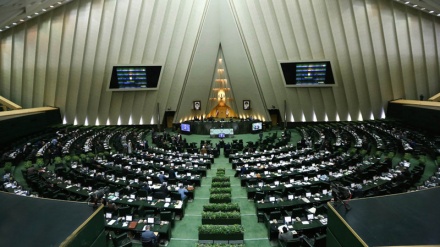 Irans Parlament prophezeit US-Niederlage in Syrien