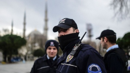 18.500 türkische Staatsbedienstete entlassen
