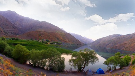 Der Gahar-See in Lorestan
