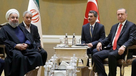 Rohani und Erdogan fordern Stopp der Verbrechen an Muslimen in Myanmar