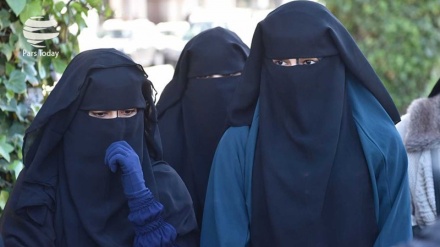 Kanadischer Richter hebt Anti-Burka-Gesetz auf