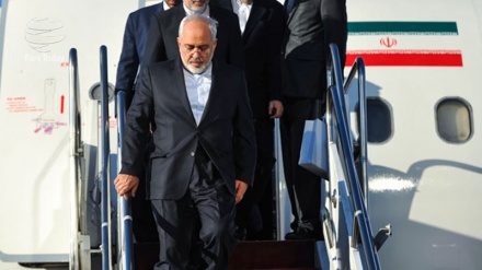 Irans Außenminister Zarif ist in Astana eingetroffen
