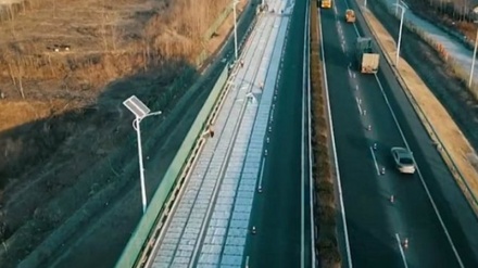 Weltweit erste Photovoltaik-Autobahn eröffnet in China