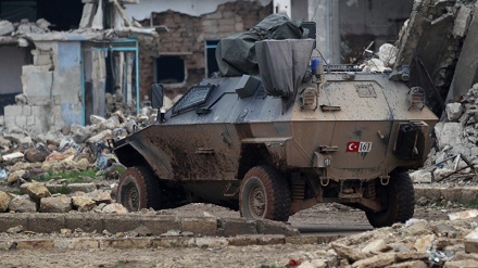 Türkei schickt weitere Panzer nach Syrien