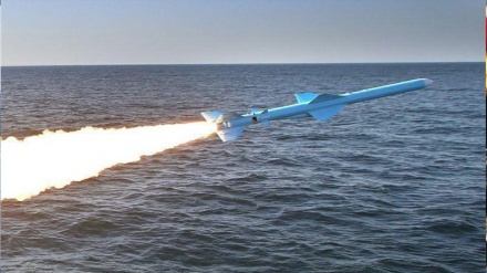 Iranische Marine: Erfolgreicher Abschuss einer Ghadir-Rakete