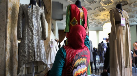 Das 7. Fadschr-Festival für Mode und Bekleidung in Teheran