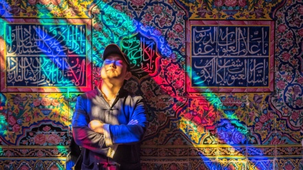 Nowruz in Schiraz: Touristen besuchen Nasir al-Molk- Moschee 