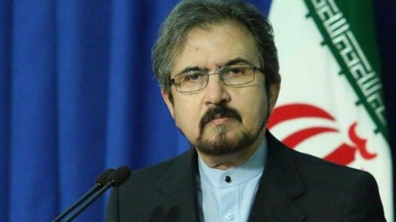 Iranisches Außenministerium: Französische Polizei muss Schutz von Reportern  garantieren