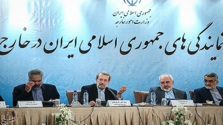 Laridschani: Der Feind soll Iran nicht mit Krieg drohen