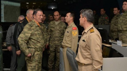 Türkei, USA und Katar treffen zu Militärsitzung auf  Incirlik-Stützpunkt zusammen