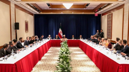 Rohani: Irans Ölverkauf zu stoppen ist unmöglich