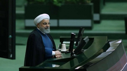 Präsident Rohani: Iran wird USA ins Knie zwingen