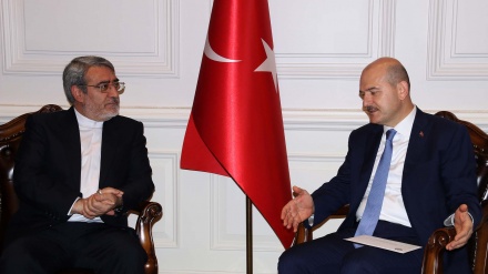 Innenminister Irans und der Türkei konsultieren über Coronavirus und Kooperationen an gemeinsamen Grenzen
