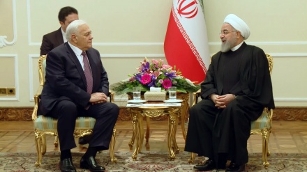 Rohani betont Ausbau der Beziehungen zu Baku