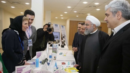 Rohani: Der Weg der Selbstversorgung des Iran besteht im Kampf gegen Arroganz und Großmächte