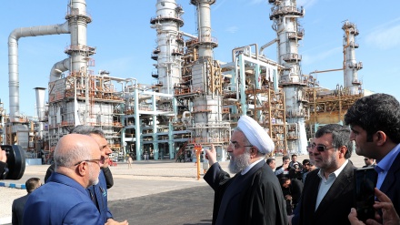 Rohani: Iran entwickelt sich trotz aller Sanktionen weiter