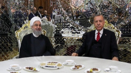 Iran und Türkei lehnen Unilateralismus in internationalen Beziehungen ab