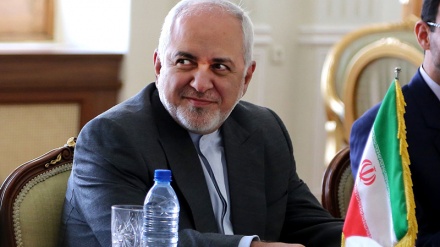Zarif: Ich bin stolz darauf, wegen des  iranischen Volkes sanktioniert zu werden