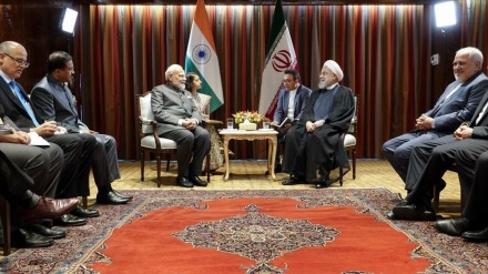 Rohani trifft mit indischem Premier zusammen