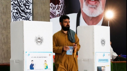 Afghanistan wählt - Tote und Verletzte bei Explosionen vor Wahllokalen