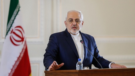 Zarif: Iran wird bei Verlängerung des Waffenembargos seine Optionen entschieden nutzen