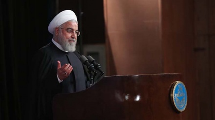 Rohani lobt wissenschaftlichen Fortschritt im Iran