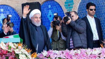 Rouhani verkündet: Ölfeld mit 53 Milliarden Barrel Rohöl entdeckt