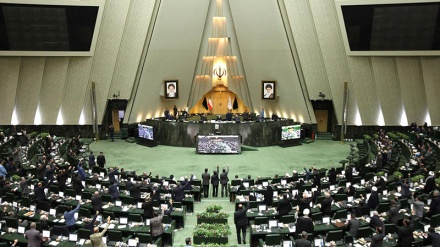 Iran: Parlament verabschiedet zwei Notfallpläne für Vorgehen gegen zionistische Aktionen