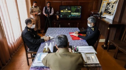Verteidigungsübung der iranischen Armee gegen biologische Bedrohungen