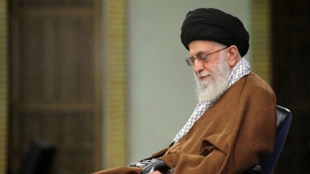 Revolutionsoberhaupt hebt Rolle der Jugend bei der Islamischen Revolution hervor