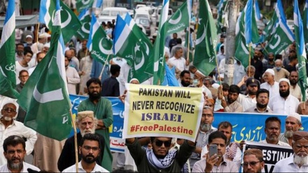Tausende Pakistaner verurteilen Normalisierungsabkommen zwischen VAE und Israel