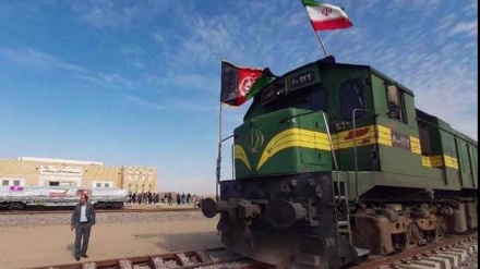 Erste Exportsendung Irans kommt über lang erwartete Eisenbahn in Afghanistan an