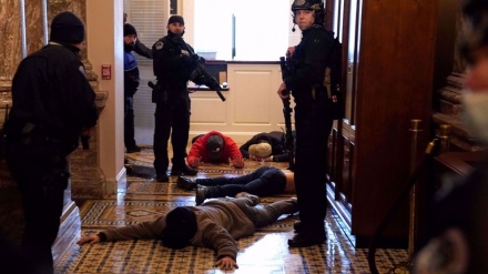 Video zeigt Moment, in dem eine Frau von der Polizei im US-Kapitol getötet wird