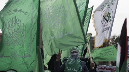 Berliner Unterstützung für Tel Aviv; Deutschland verbietet Schwenken der Hamas-Flagge