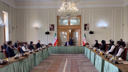 Als Gastgeber innerafghanischer Gespräche erklärt sich Iran bereit, seinem Nachbarn bei der Wiederherstellung des Friedens zu helfen