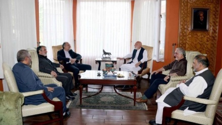 Irans Botschafter in Kabul trifft Abdullah Abdullah und Hamid Karzai