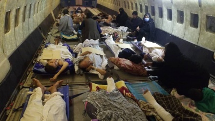 Überführung von Verwundeten des Terroranschlags in Kandahar nach Iran 