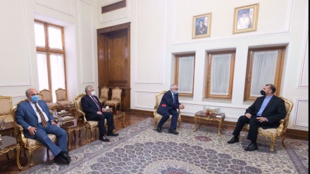 Irans Außenminister spricht mit russischer Delegation über Syrien