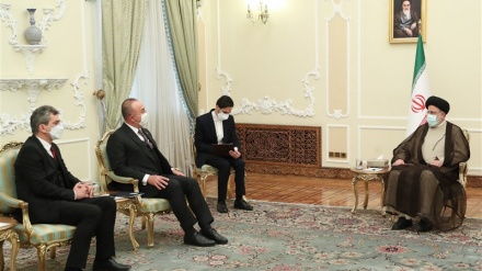 Raisi: Iran und Türkei sollten Beziehungen vom derzeitigen Niveau zu umfassenderer Zusammenarbeit verbessern 